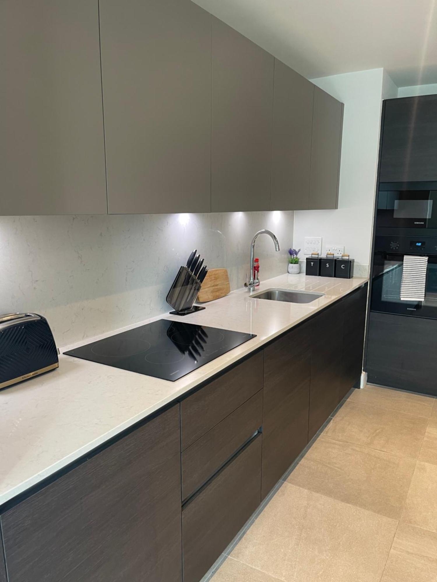 Modern 2 Bedroom City Centre Apartment W Balcony 曼彻斯特 外观 照片